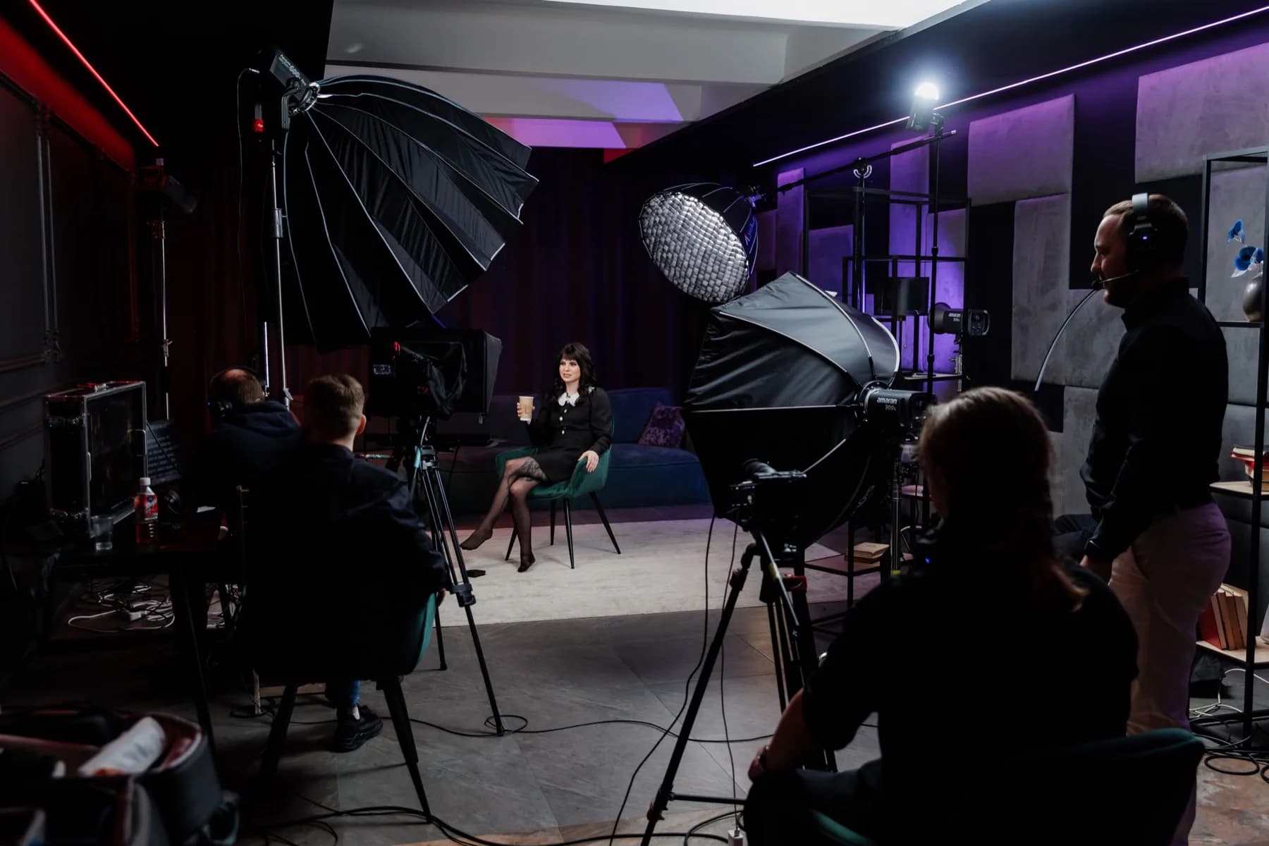 A production set managed by a 2U Studio producer