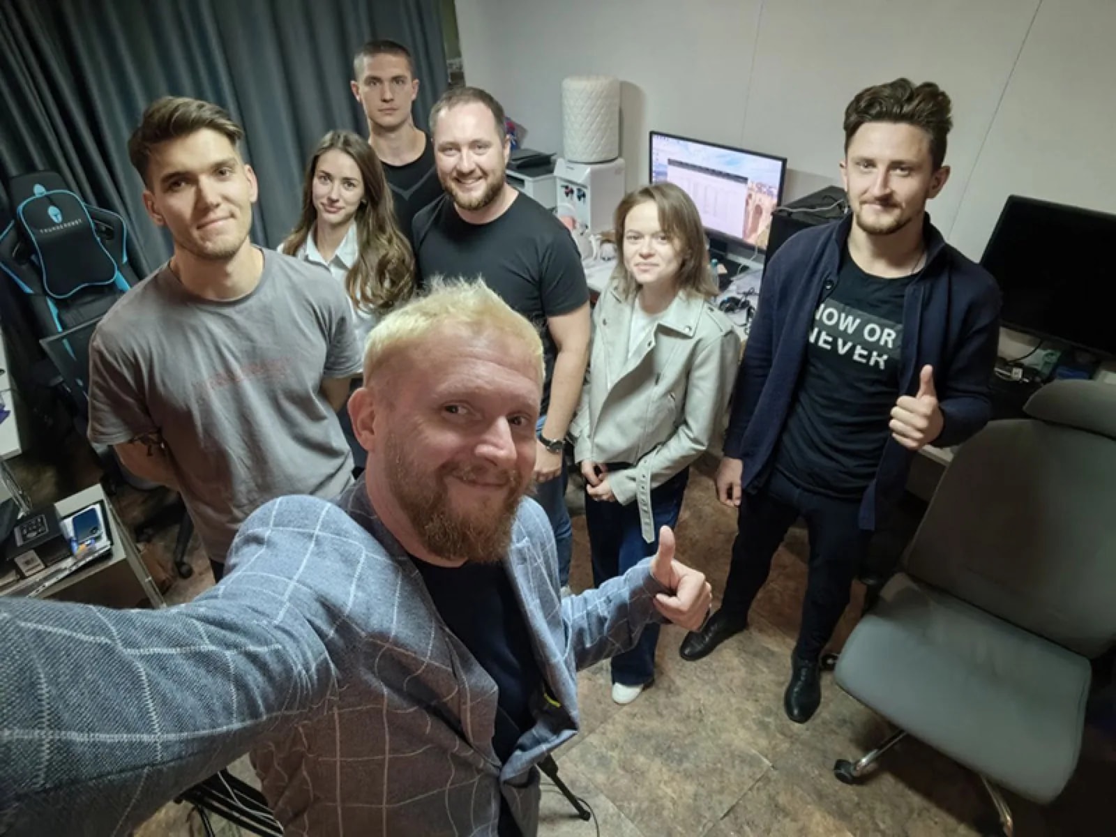 Финальный кадр смены съёмочной команды